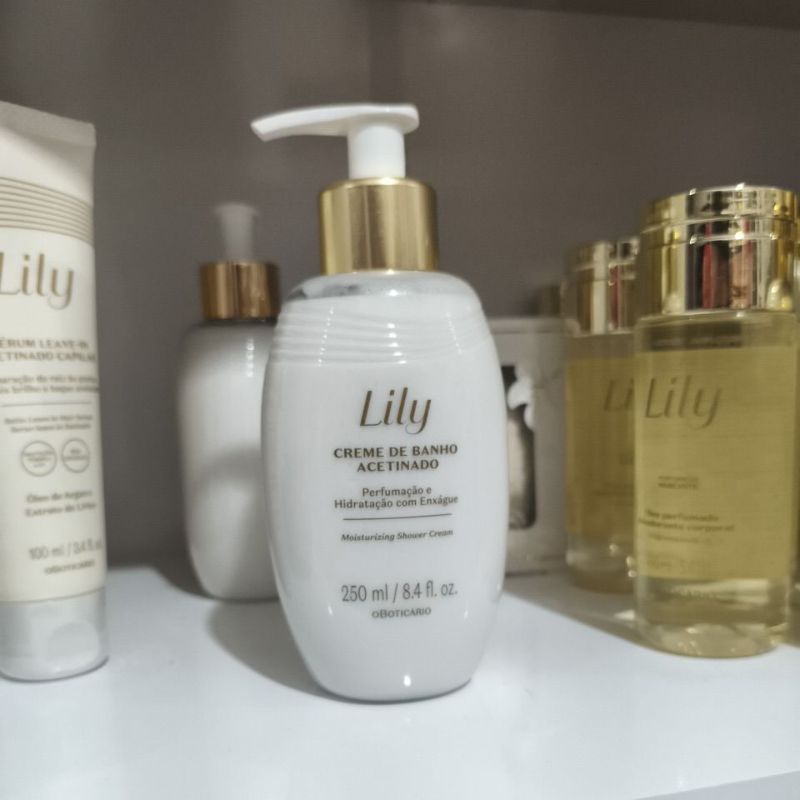 Lily Creme de Banho Acetinado – Pele Macia, Hidratação e Perfume ...