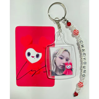 Chaveiro Chaeyoung Twice + card Lovely
