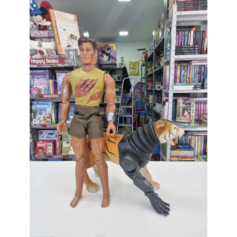 Boneco Max Steel com Tigre!