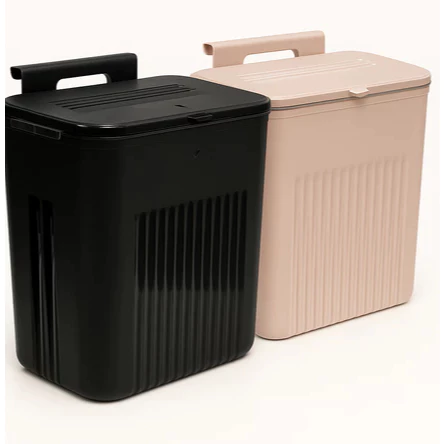 Lixeira Suspensa Balde de Lixo 9 Litros com Adesivo e Alça para Pendurar Rose e Preto Arqplast Toy 25956