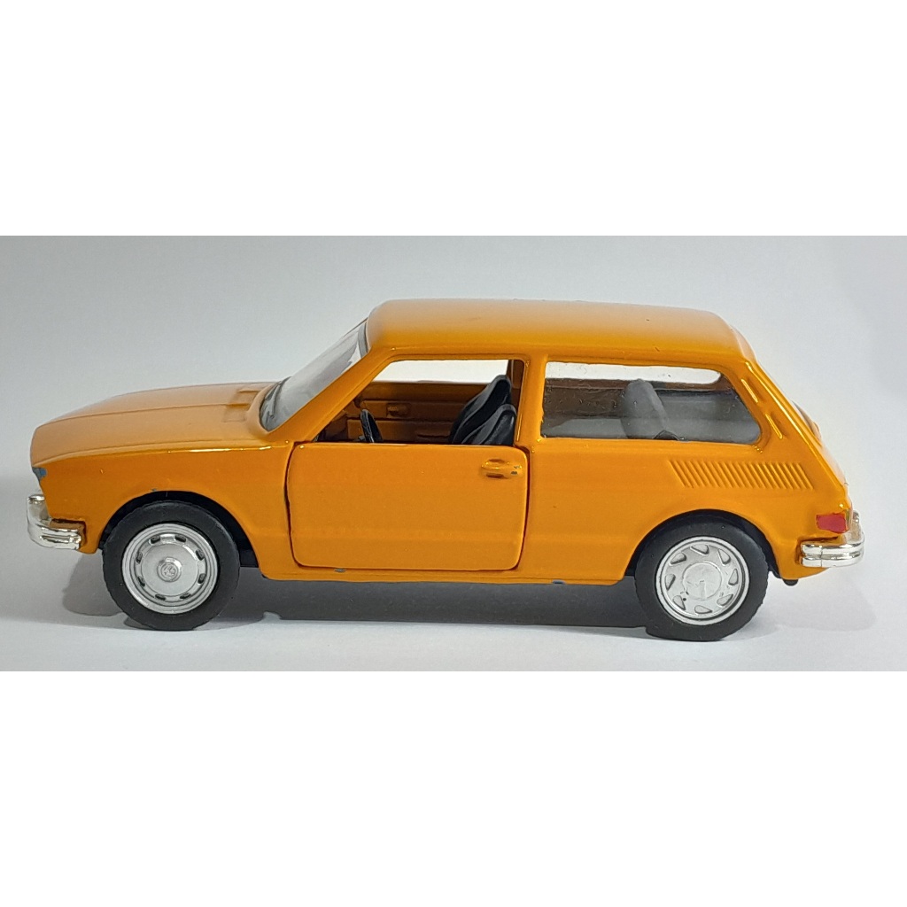 miniatura Volkswagen Brasília - 1:32 - USADO