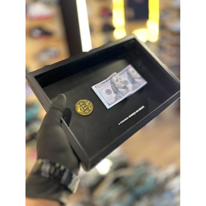 Quadro decorativo com moeda bitcoin e dolar, luxo prosperidade e motivação