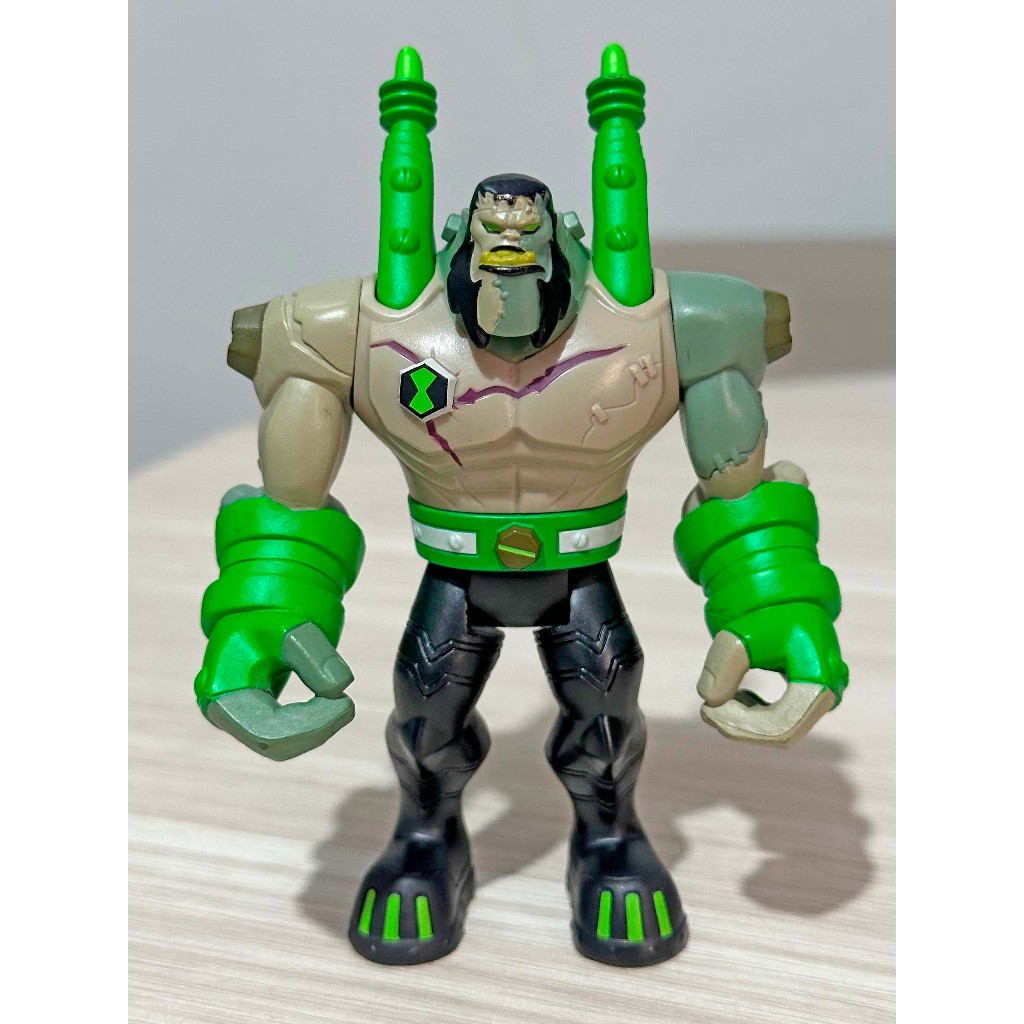 Boneco Frankenstrike Ben 10 Omniverse Original Bandai Usado