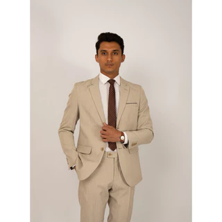 Terno Masculino Areia/Bege textura tipo linho no tecido poliéster e aviamentos de alta qualidade