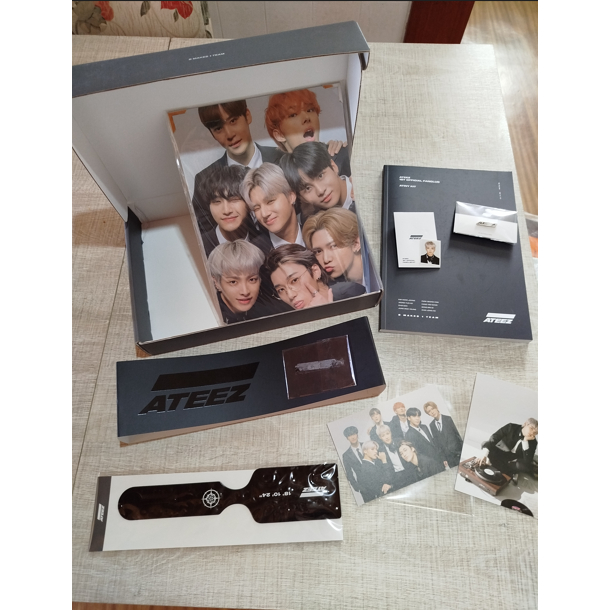 ATEEZ ATINY 1st Fan Club Membership - Apenas Hongjoong [Avaria na caixa ...