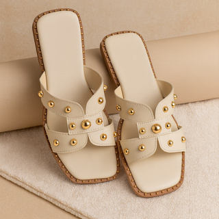 Chinelo Rasteirinha Feminina Fashion com Aplicações Douradas Sandália Elegante e Confortável Verão