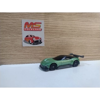 Hot Wheels Aston Martin Vulcan verde e preto.