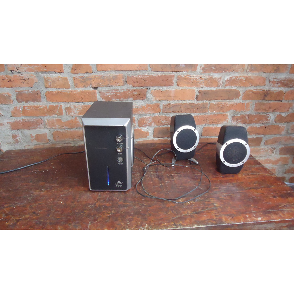 com defeito caixa amplificada clone 11137 - Melhora o Preço