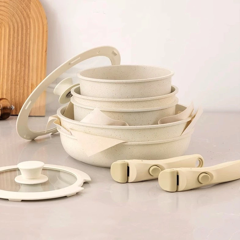 Conjunto de Panelas Antiaderentes 5 -15 Peças com Cabo Removível UT-63/UT-64