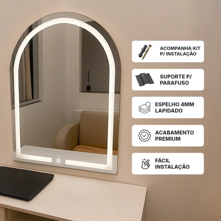Espelho oval com luz LED acesa e lista de características técnicas ao lado