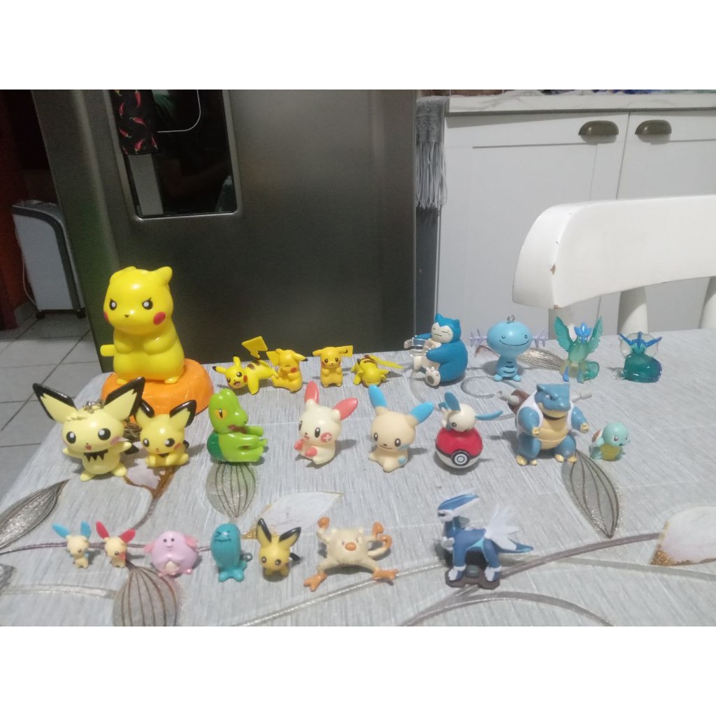 Boneco em miniatura Pokémon - 3 BONECOS POR 45 REAIS | Shopee Brasil