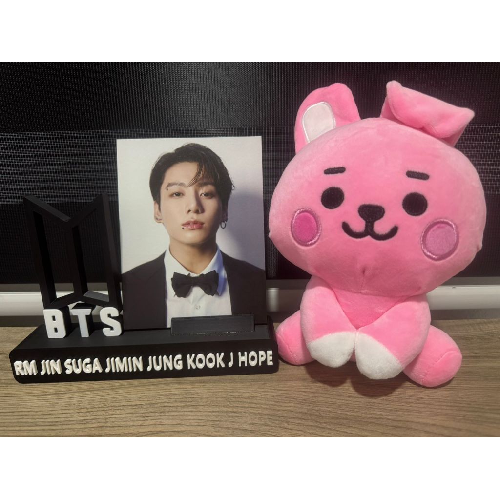 Pelúcias e Chaveiros de Pelúcia BTS Colecionáveis Originais Jung