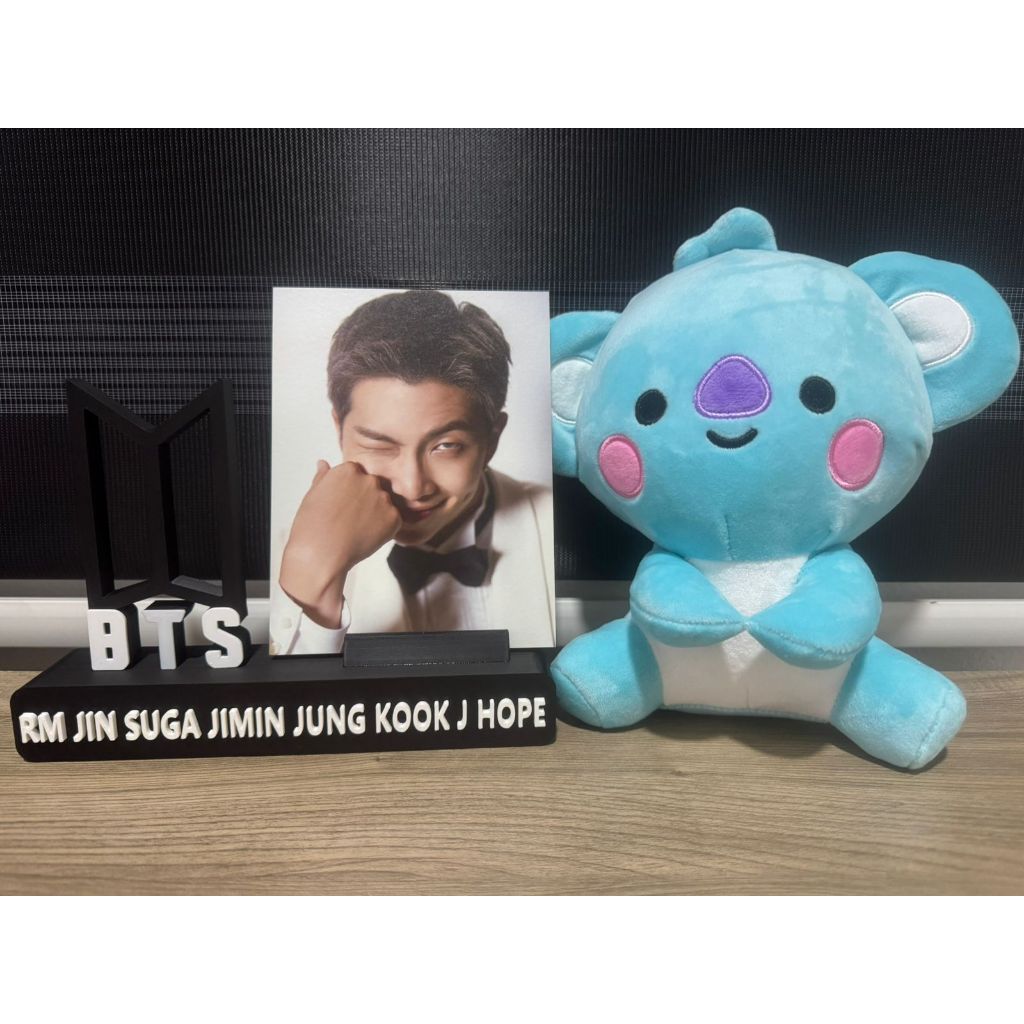 Pelúcias e Chaveiros de Pelúcia BTS Colecionáveis Originais Jung