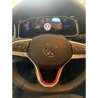 VOLANTE APLIQUE FRISO VERMELHO; NIVUS,POLO,VIRTUS,T-CROSS,TAOS