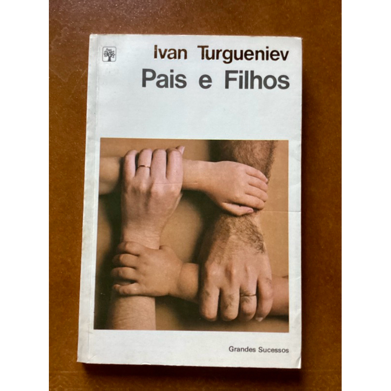 Livro: Pais e Filhos - Ivan Turguêniev | Shopee Brasil