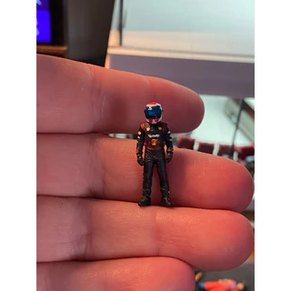 Miniatura 1/64 Piloto Formila 1 Verstappen para Hot Wheels