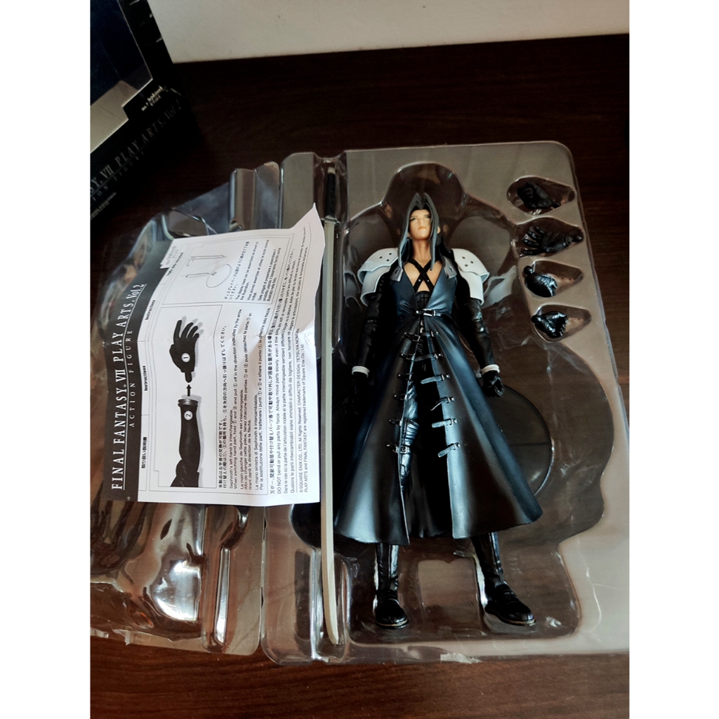 Figura Sephiroth Final Fantasy 7 Play Arts Advent Children