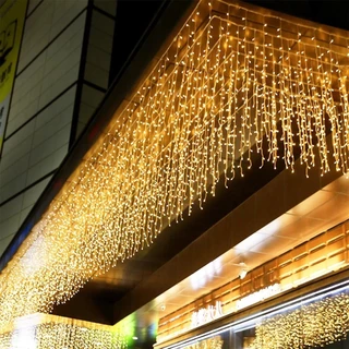 Cascata de Luzes de Natal 7 Metros 300 LEDs 220V com Controle, Conector Macho e Fêmea 8 Modos Pisca Pisca a Prova d'Água