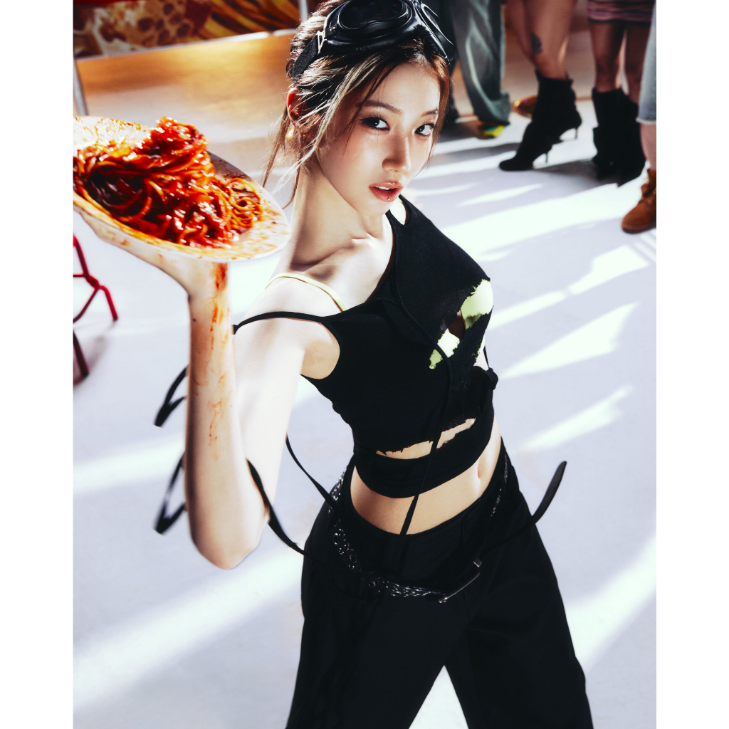 Kpop - Poster Fanmade LE SSERAFIM SPAGHETTI - Chaewon,Sakura