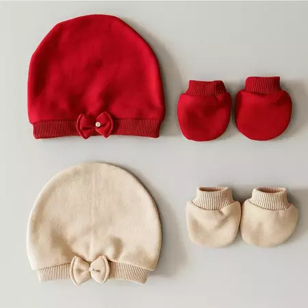 Kit 2 Touca e 2 Luva Para Bebê Recém Nascido Macia Confortável Saída Maternidade Gorro Capuz Quentinha