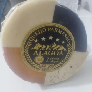 Kit 4 queijos parmesão de Alagoa MG 1kg