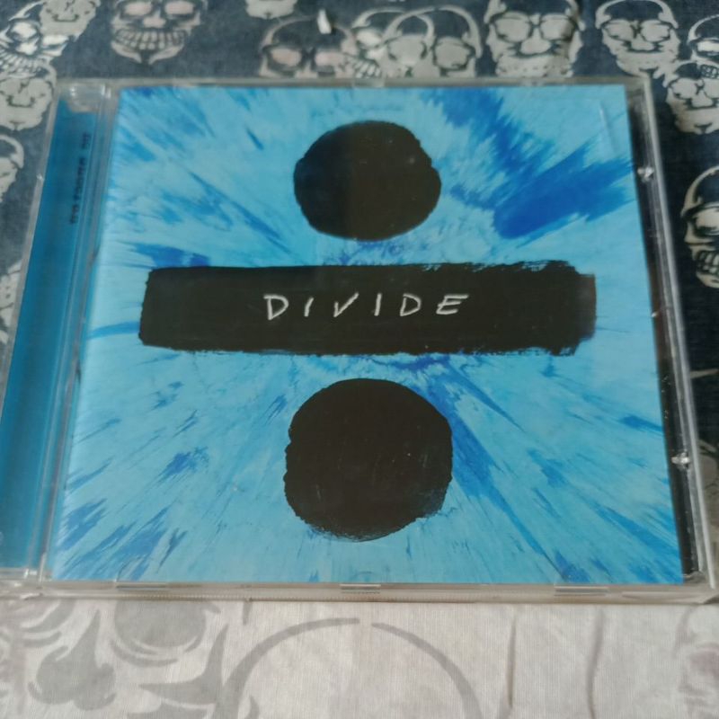 CD ED SHEERAN - DIVIDE | Shopee Brasil