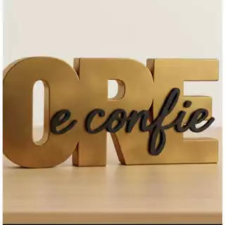 “Ore e Confie” Placa Decorativa em Impressão 3D • Decoração Cristã • Presente Criativo