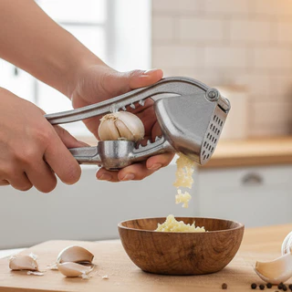 Espremedor de Alho Manual Aluminio Triturador e Amassador Multiuso 5 em 1 em Oferta na Shopee