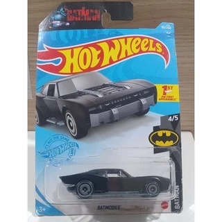 Hot Wheels Batmobile Batman 4/5.