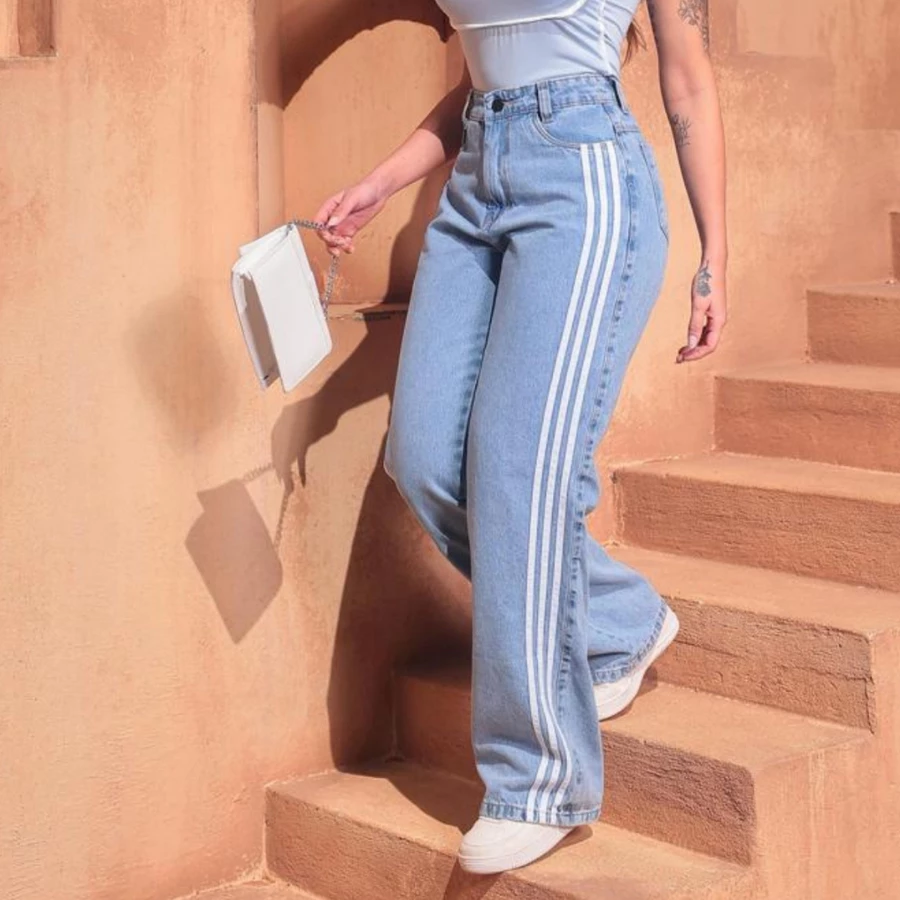 Calça Jeans Wide Leg Feminina Cintura Alta com Listras Laterais Estilo Esportivo Streetwear
