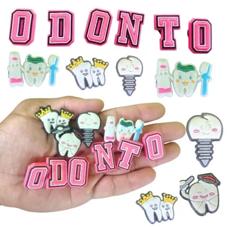 Kit 10 Pins Dentista Letras Odonto Enfeites Temáticos para Sandália Babuche