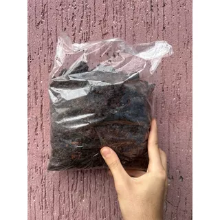 Húmus de Minhoca 2,5 kg + 500 ml de Chorume de Brinde