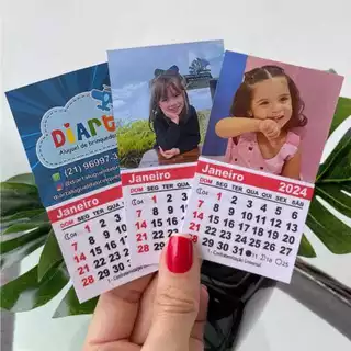 100 Mini Calendários 5x5 com Imã para Geladeira • Personalizado para Lembrancinha | Mimo | Brinde | Cliente 2026