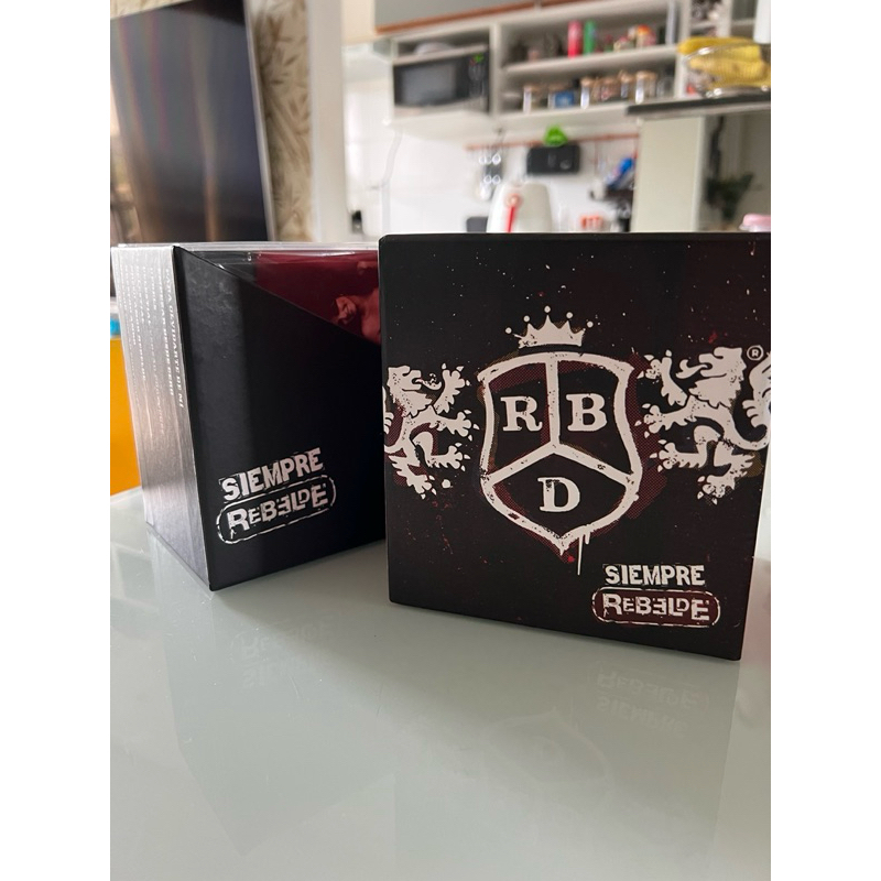 BOX RBD - SIEMPRE REBELDE - EDIÇÃO LIMITADA | Shopee Brasil
