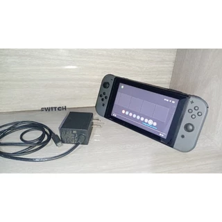 Nintendo Switch V1 em bom estado - carregador original - desblo