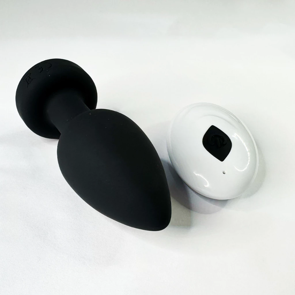Plug anal vibrador recargable con control remoto y 9 modos de vibración