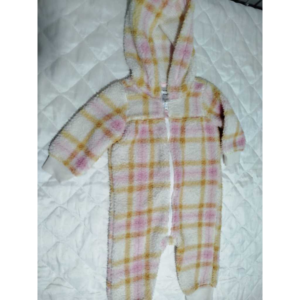 Macacão Sherpa Carter's Xadrez Bebê Menina 6 Meses Usado Bom Estado em Oferta na Shopee
