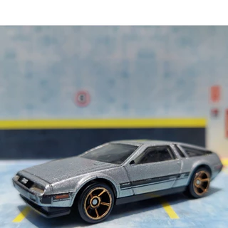 Delorean DMC - Hot Wheels