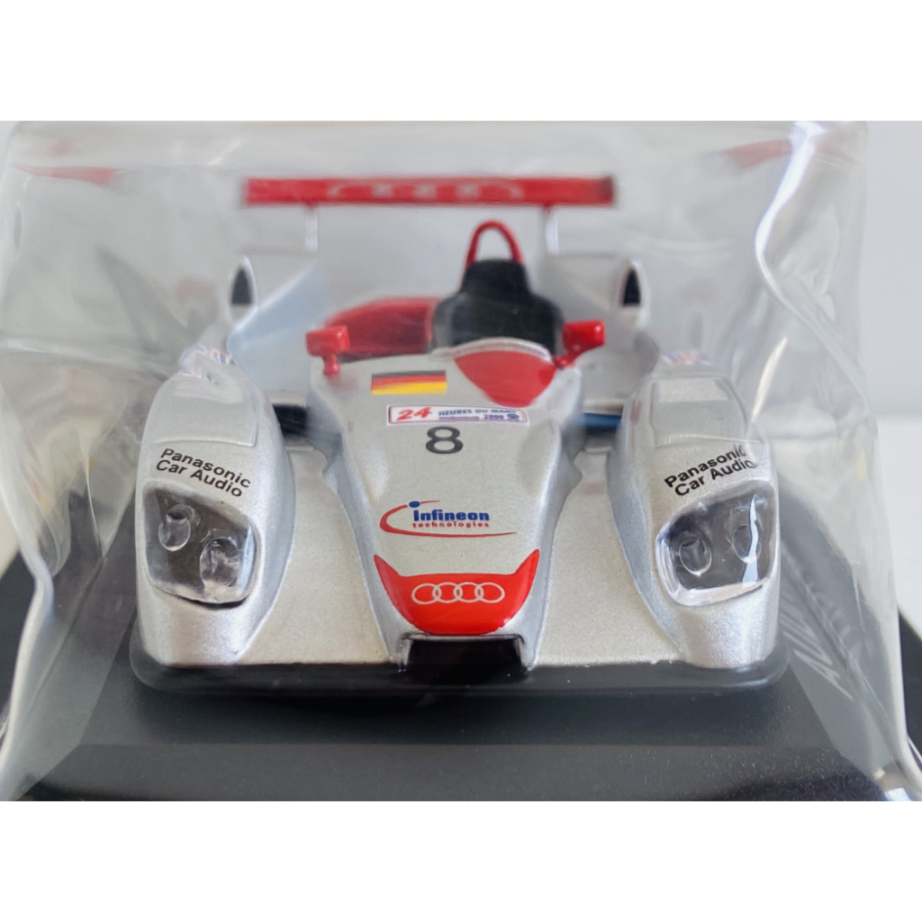 Miniatura Audi R8 LMP (Lacrada) - Vencedor de Le Mans 2000 - F1