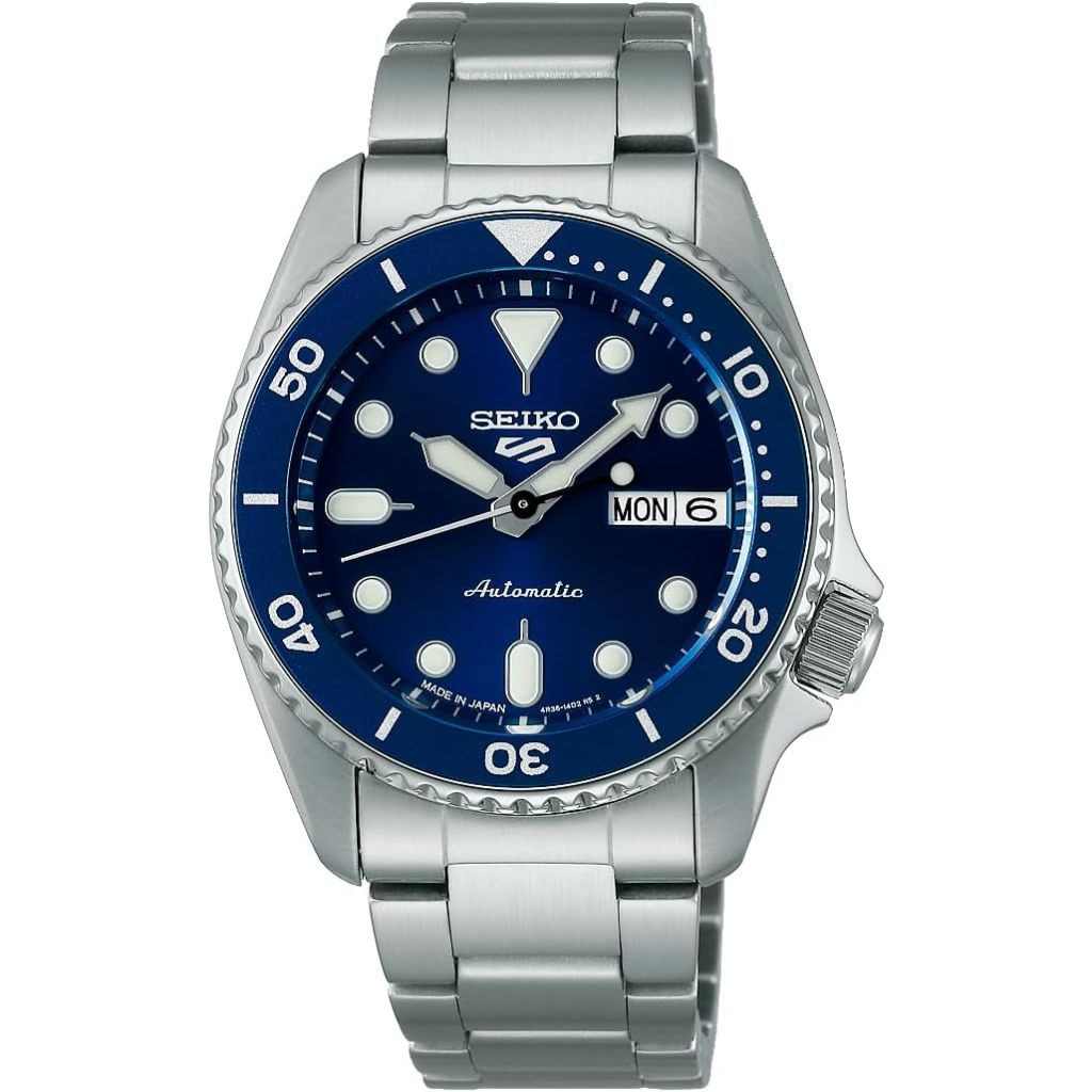 Relógio masculino Seiko Five Sports SKX de tamanho médio, estilo