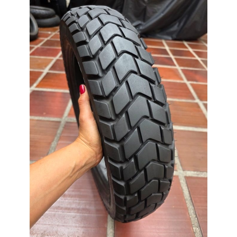 Pneu Moto 130/80-17 Pirelli MT60 Riscado