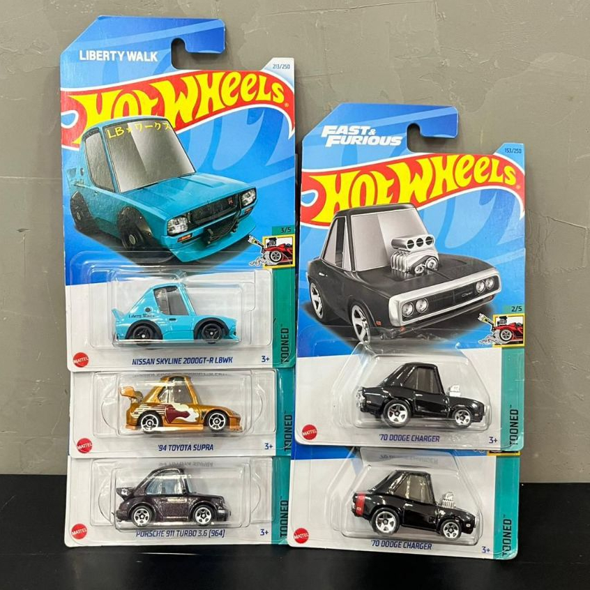 Hot Wheels TOONED/Nissan Skyline 2000GT-R LBWK/ Porsche 911 Turbo