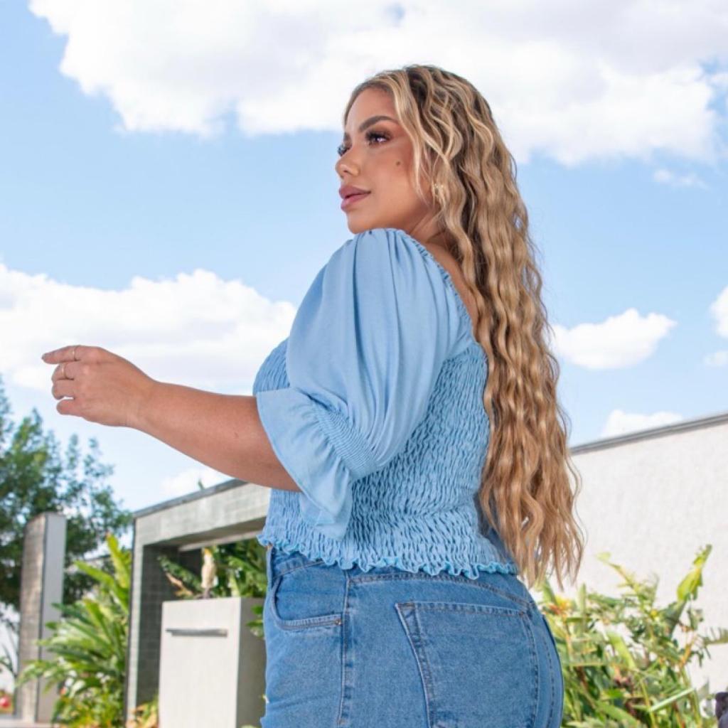 Blusa feminina plus size cores básicas lisa tradicional dia a dia