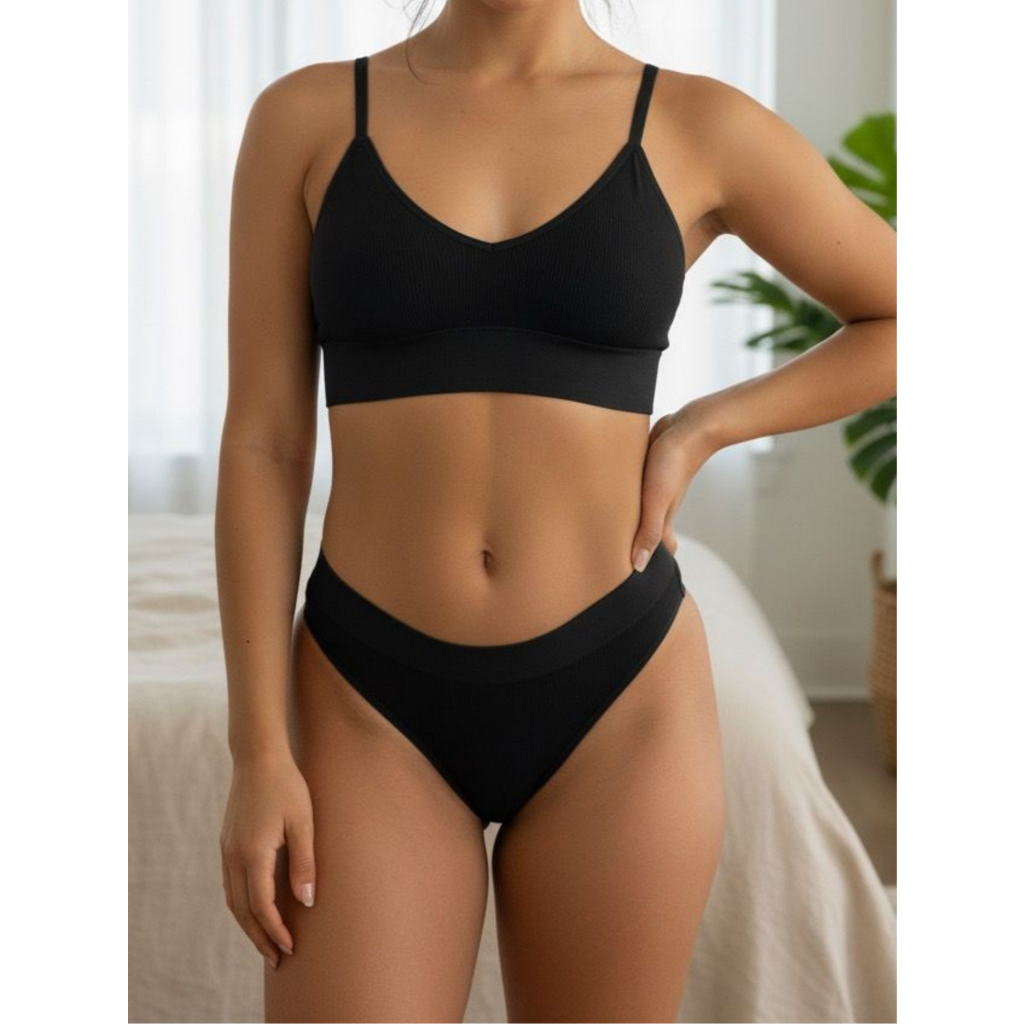 Conjunto de Lingerie Canelada Feminina Top Alça Ajustável Bojo Removível + Calcinha Fio Dental