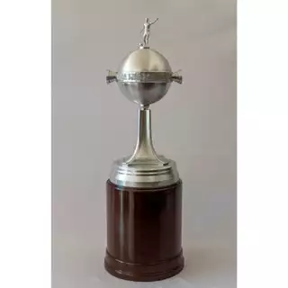 Taça da Libertadores Escala1/2 56,7cm com a placa de campeão do seu time