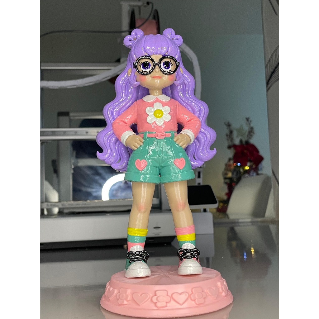 Princesa Amora - Personagem do livro "O diario de uma princesa desastrada"- Impressão 3D - 20cm