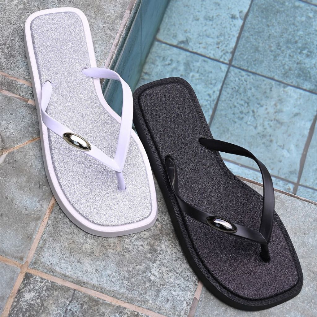 Chinelo Feminino Com Brilho Branco e Preto Super Leve e confortável Lançamento Verão - Envio Rápido
