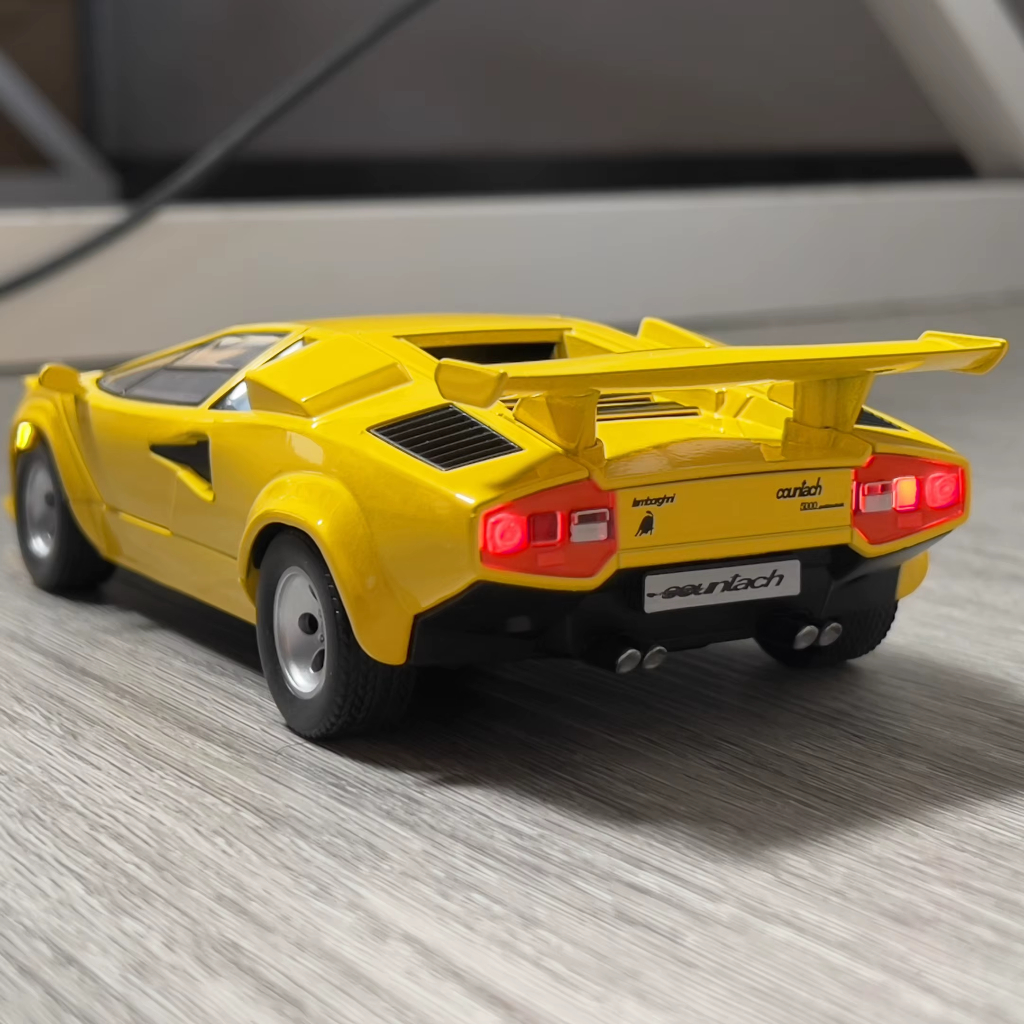 Miniatura Lamborghini Countach LP500S 1:32 Réplica Coleção FH5 FH6