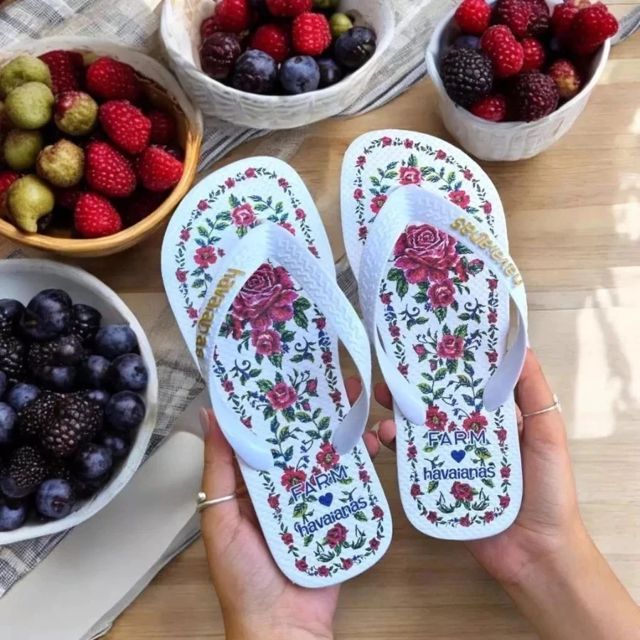 Chinelo Feminino Inspirado na Farm 33/34 ao 39/40 – Estampa Exclusiva