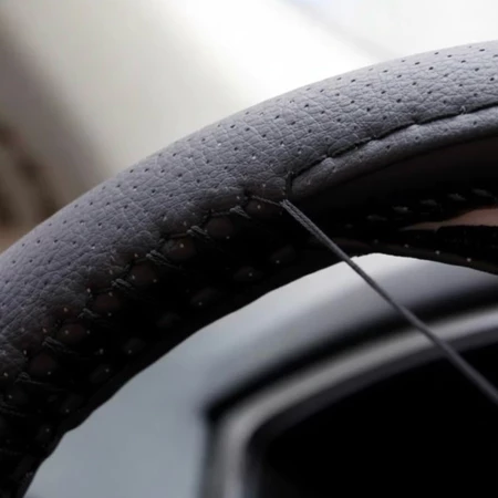 Capa de Volante Costurada Universal Visual Premium Proteção e Conforto ao Dirigir